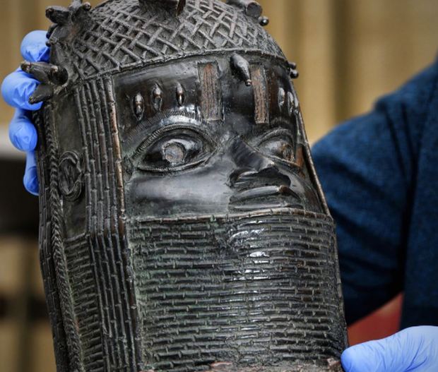Another European Institution Returns Looted Benin Bronze to the Nigerian Delegation
