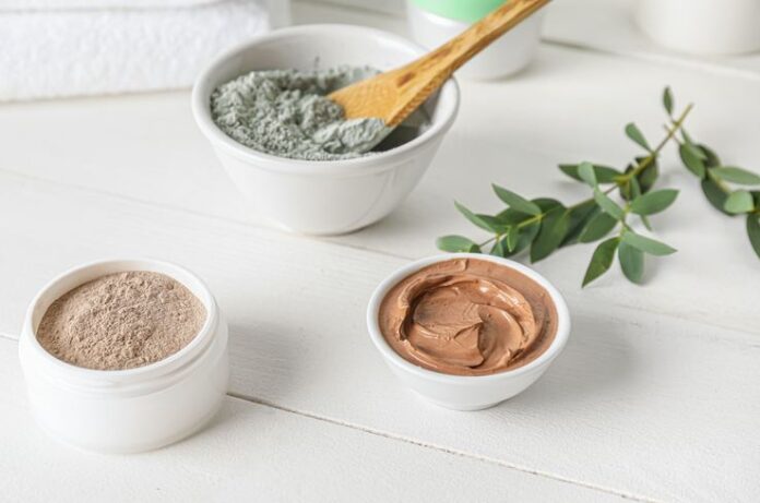 10 Effective Homemade Night Masks for a Glowing Face